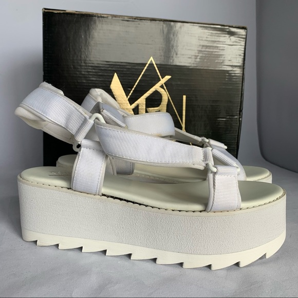 YRU white pulse lo platform sandals sz 8 - Picture 3 of 9